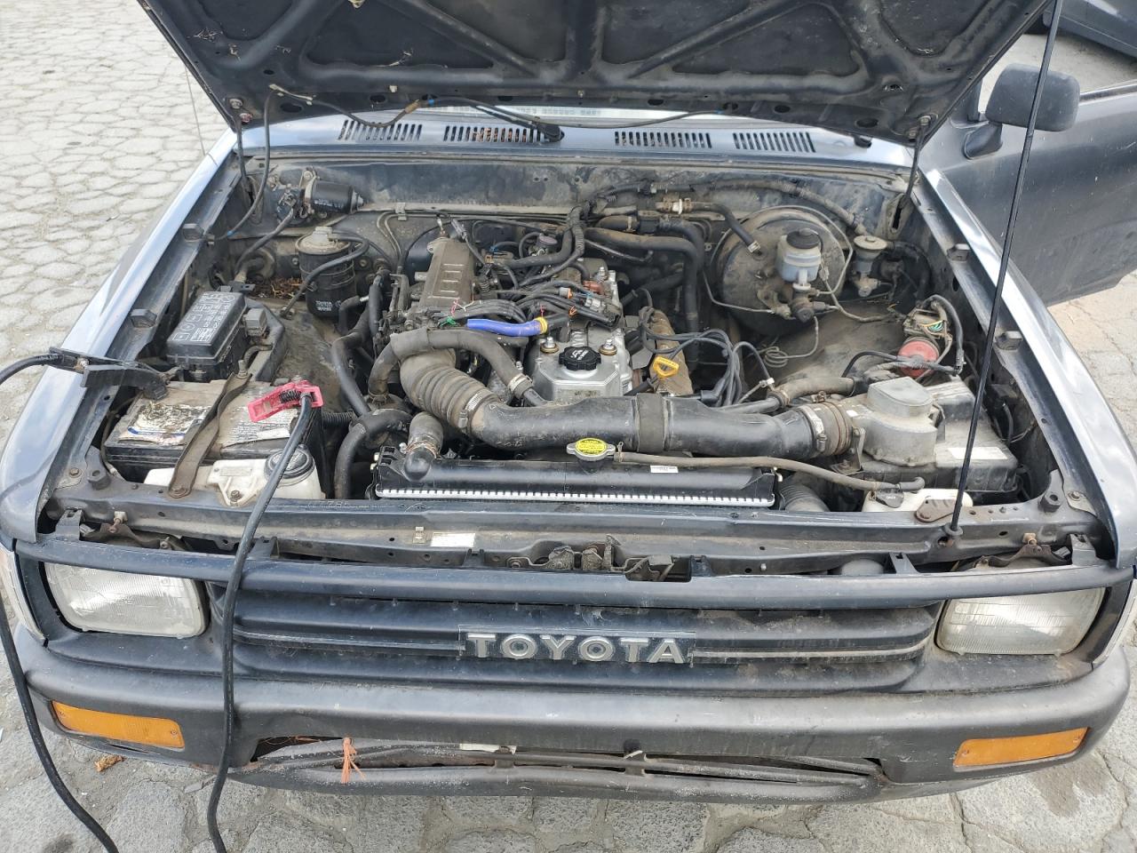 1991 Toyota Pickup 1/2 Ton Short Wheelbase VIN: JT4RN81A8M0081012 Lot: 82400875