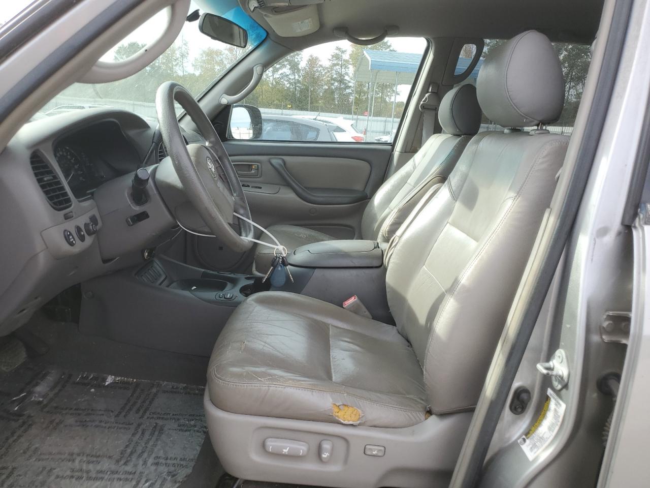 2005 Toyota Sequoia Sr5 VIN: 5TDZT34A85S255146 Lot: 89858665