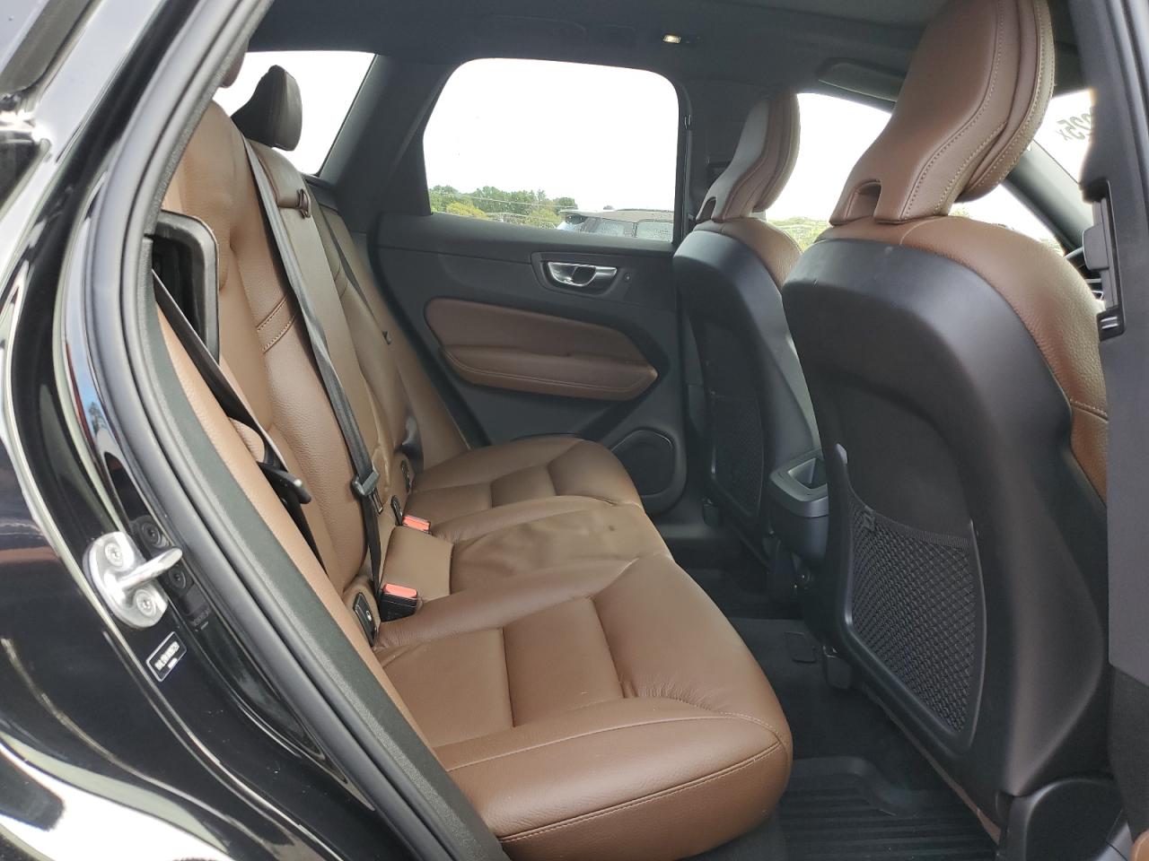 2022 Volvo Xc60 B5 Momentum VIN: YV4L12RK4N1987291 Lot: 86218025