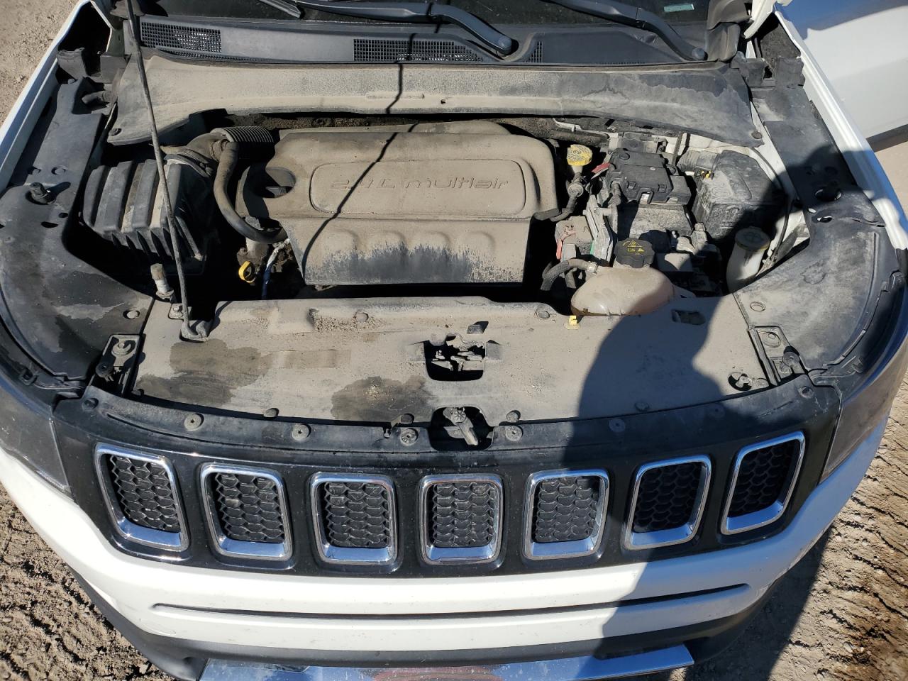 2018 Jeep Compass Limited VIN: 3C4NJDCB7JT135651 Lot: 89847275