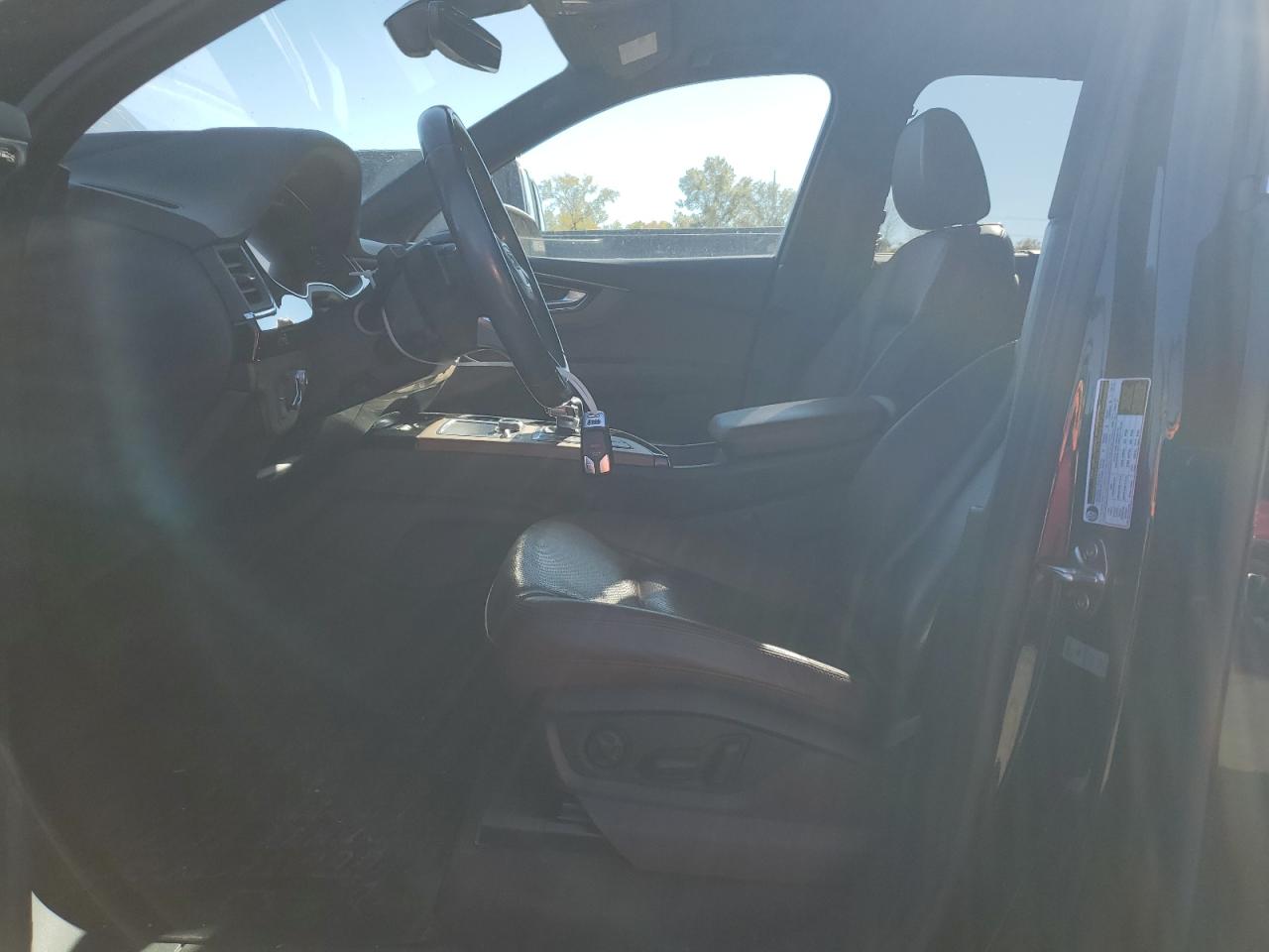 2017 Audi Q7 Prestige VIN: WA1VAAF70HD053891 Lot: 85829955