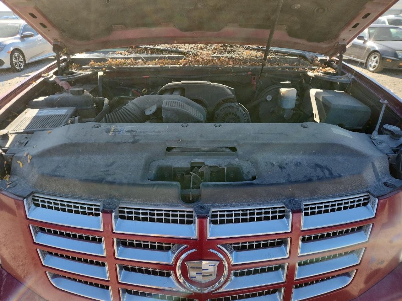 2008 Cadillac Escalade Luxury VIN: 1GYFK63898R212681 Lot: 85959685