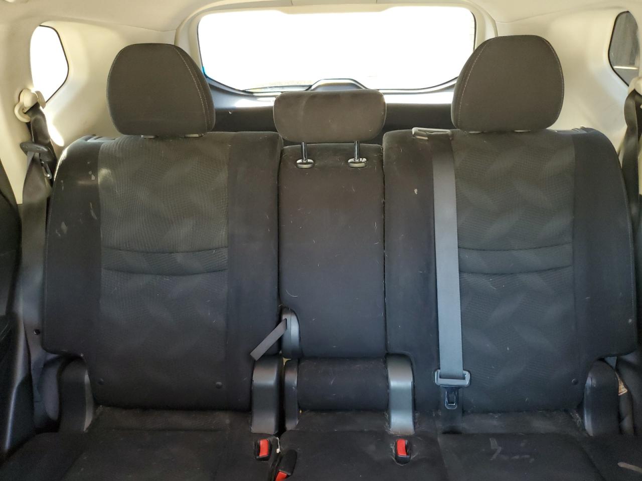 2015 Nissan Rogue S VIN: 5N1AT2MV0FC848010 Lot: 84568045