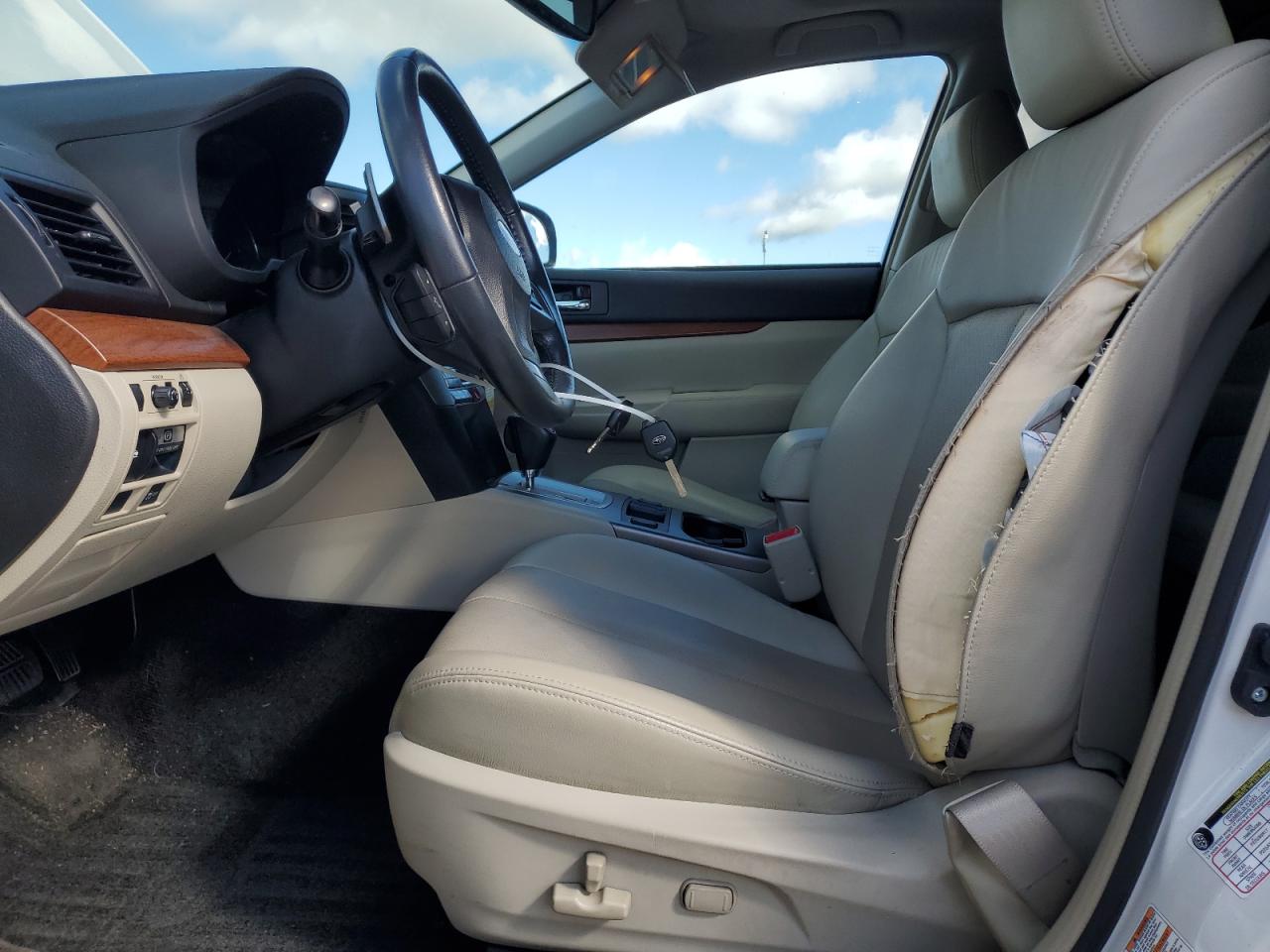 2014 Subaru Outback 2.5I Limited VIN: 4S4BRBMC4E3311074 Lot: 90081935