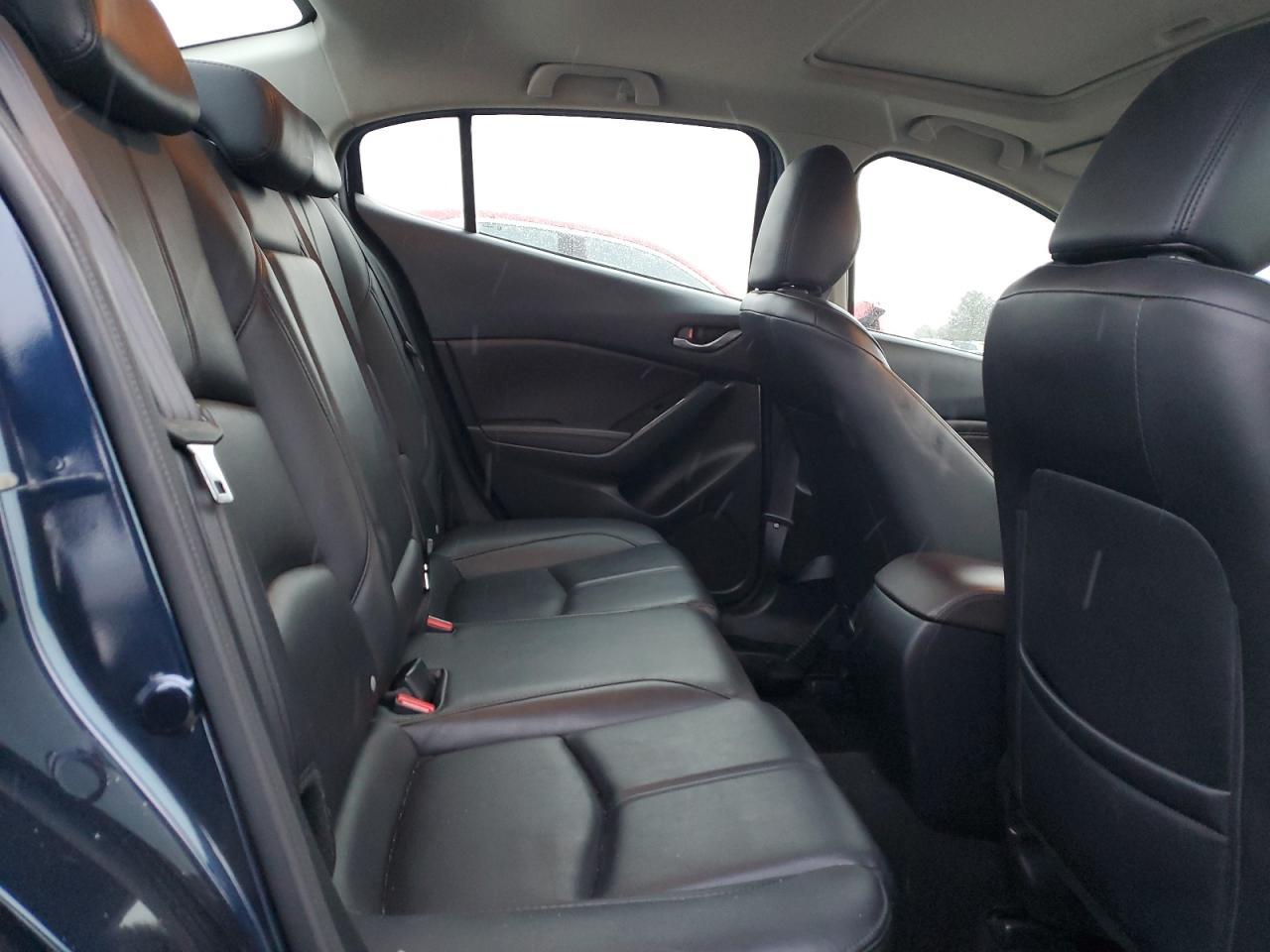 2018 Mazda 3 Touring VIN: 3MZBN1V38JM199832 Lot: 87043825