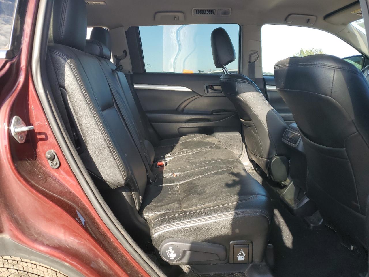 2017 Toyota Highlander Le VIN: 5TDBZRFH7HS372900 Lot: 85518285