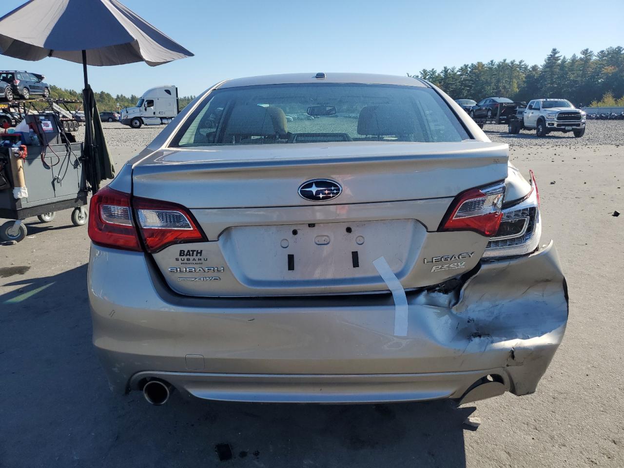 2015 Subaru Legacy 2.5I Premium VIN: 4S3BNAD64F3012111 Lot: 81486655