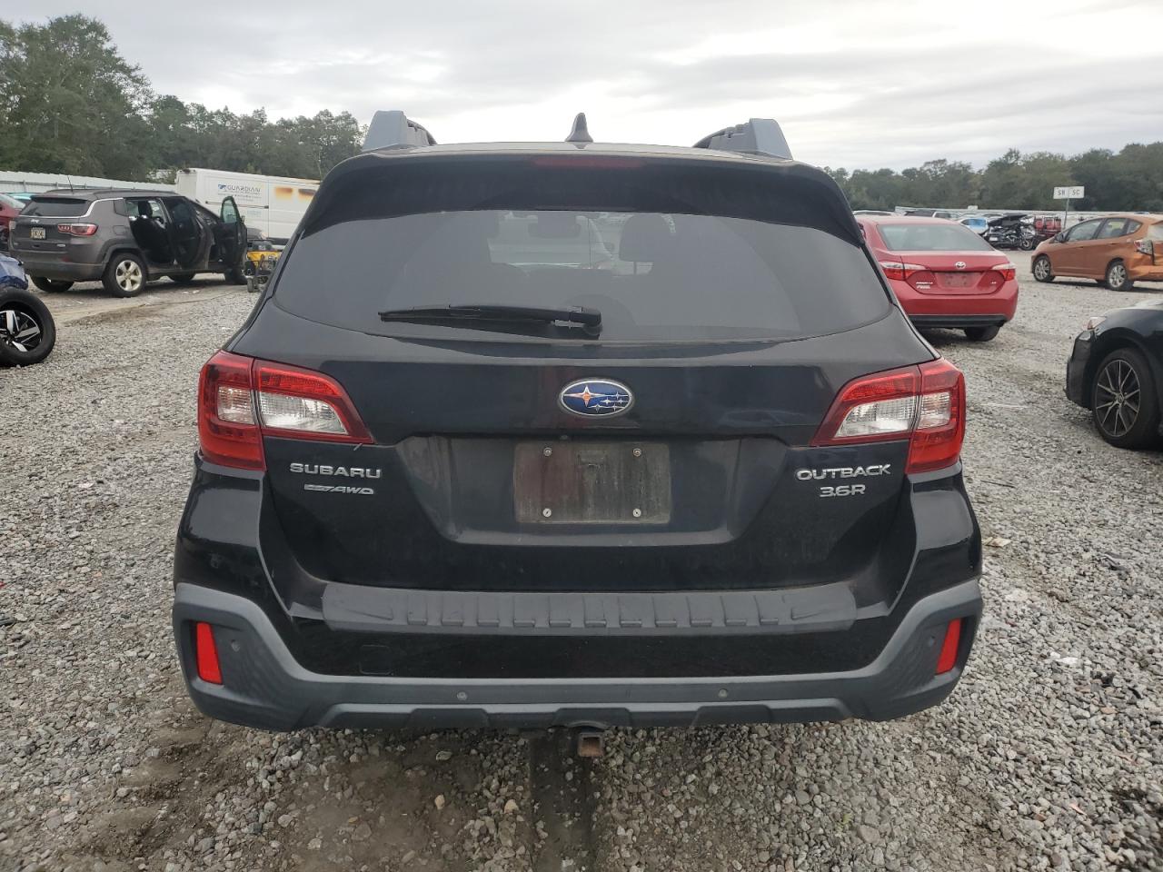 2018 Subaru Outback 3.6R Limited VIN: 4S4BSENC2J3224725 Lot: 85185865