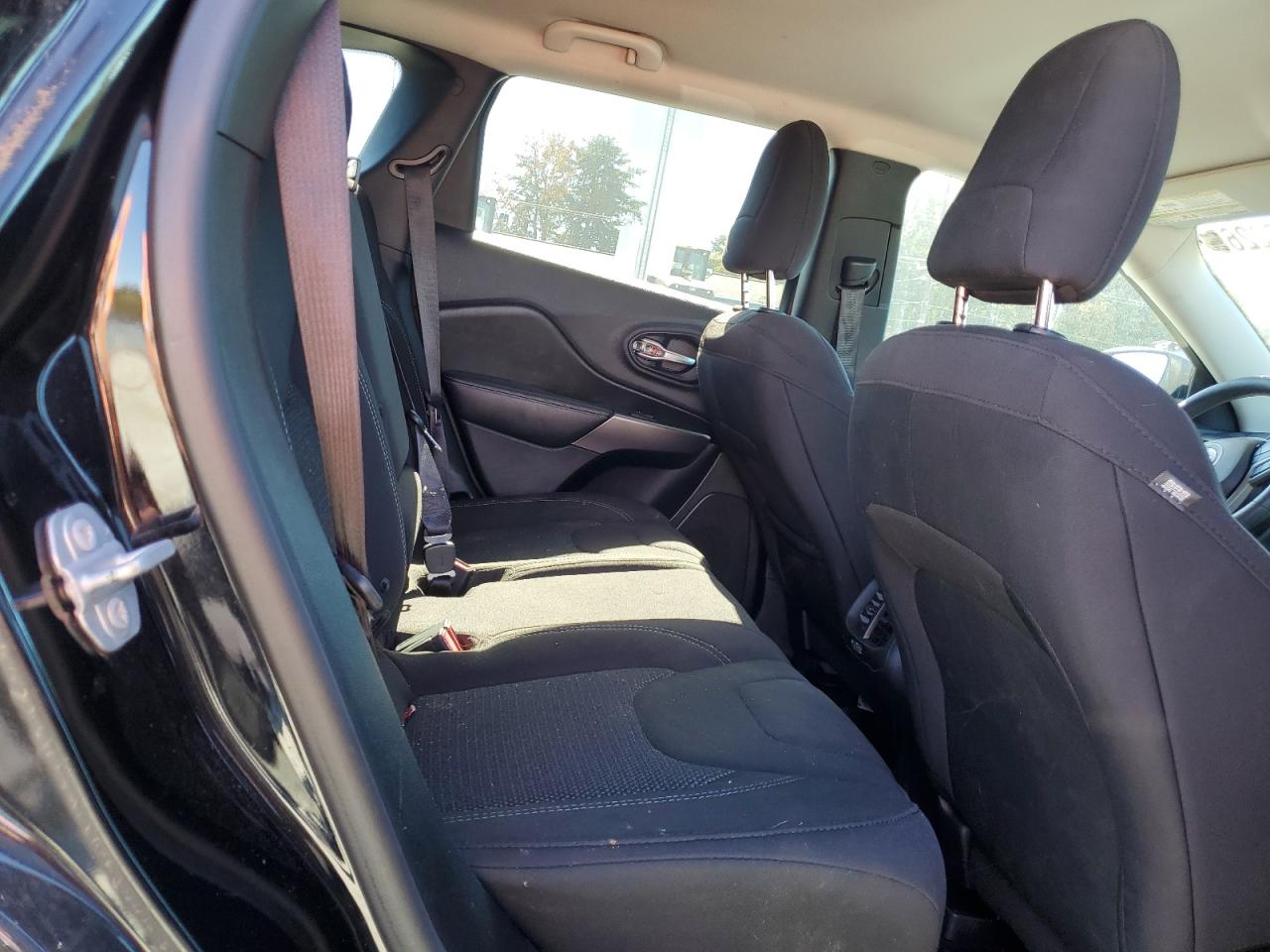 2019 Jeep Cherokee Latitude VIN: 1C4PJLCB4KD428725 Lot: 86672265