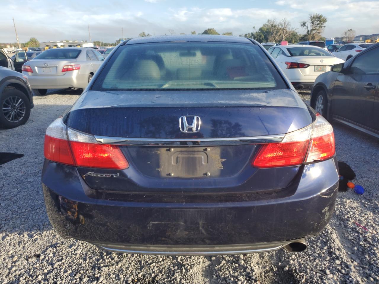 2015 Honda Accord Lx VIN: 1HGCR2F32FA017371 Lot: 82320855