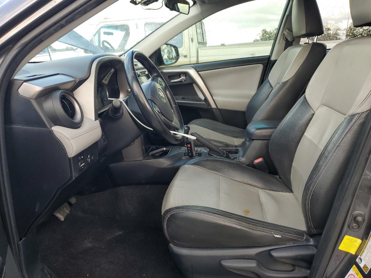 2017 Toyota Rav4 Xle VIN: JTMWFREV0HJ142114 Lot: 81809215