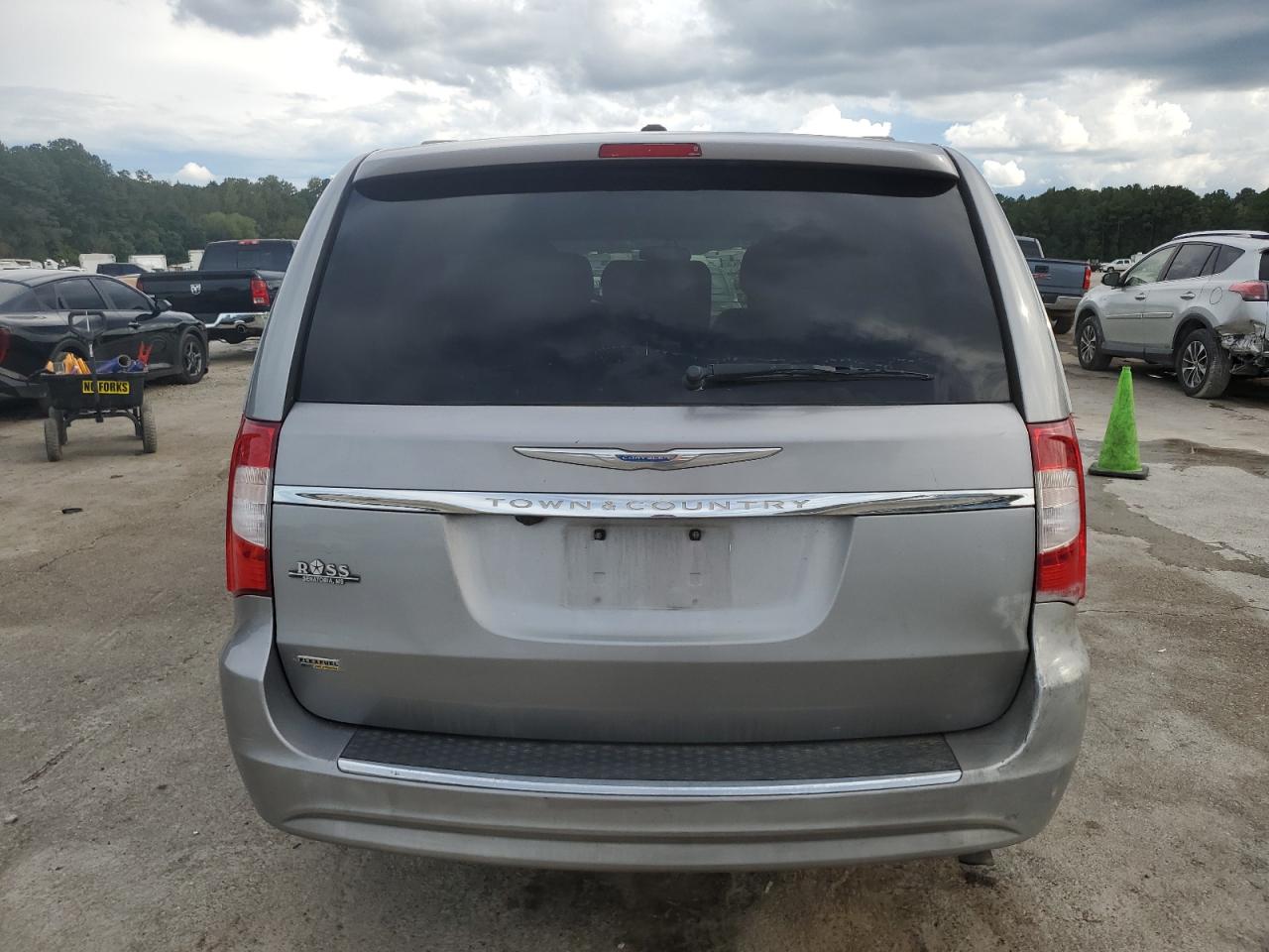 2015 Chrysler Town & Country Touring VIN: 2C4RC1BG5FR565129 Lot: 85187335