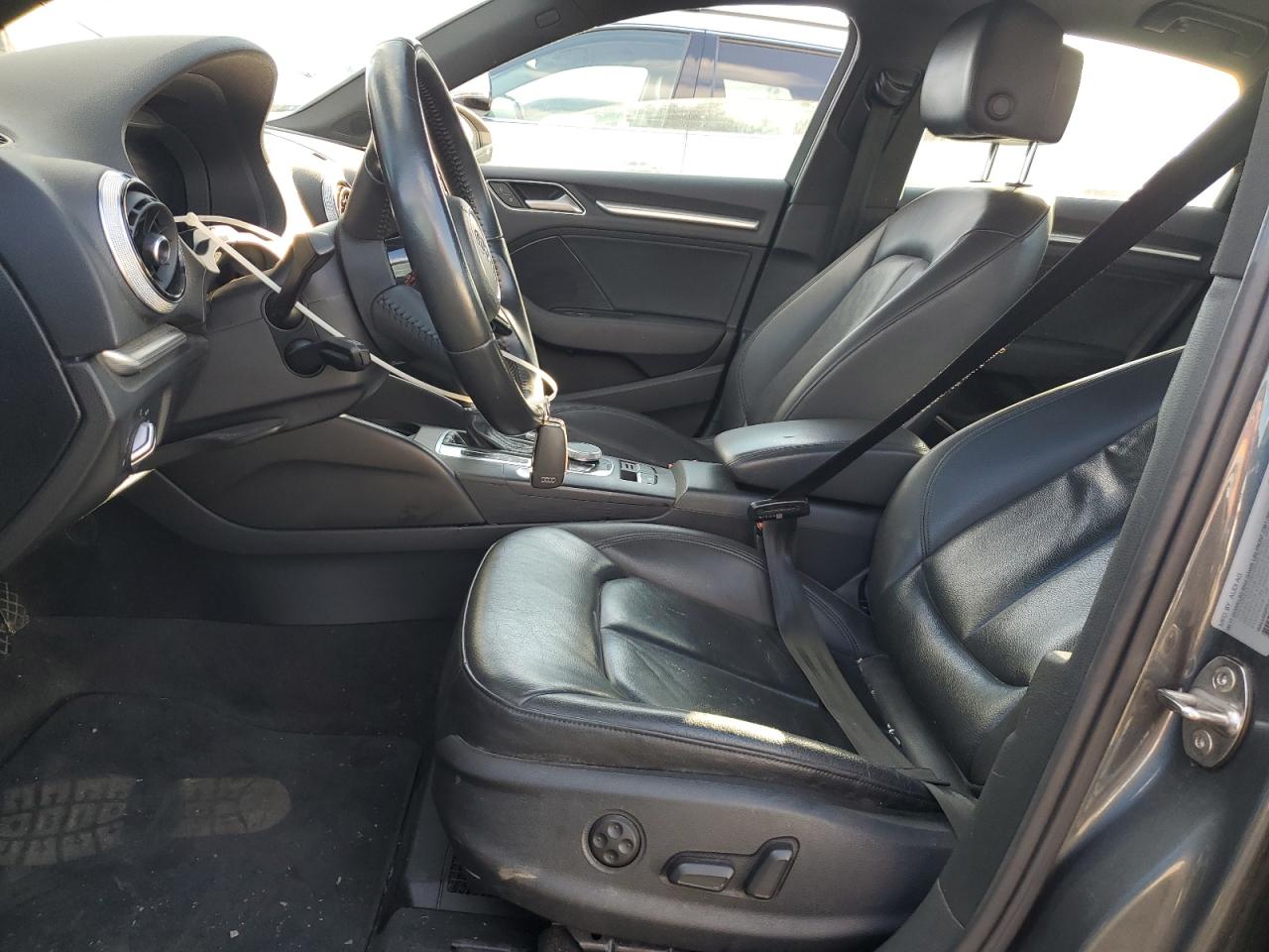 2018 Audi A3 Premium Plus VIN: WAUJ8GFF5J1021985 Lot: 90677285