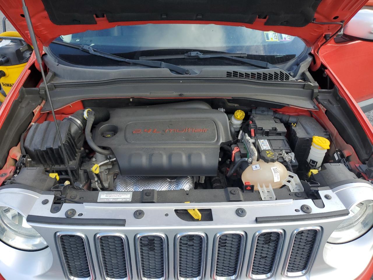 2015 Jeep Renegade Limited VIN: ZACCJBDT0FPB64805 Lot: 87086105
