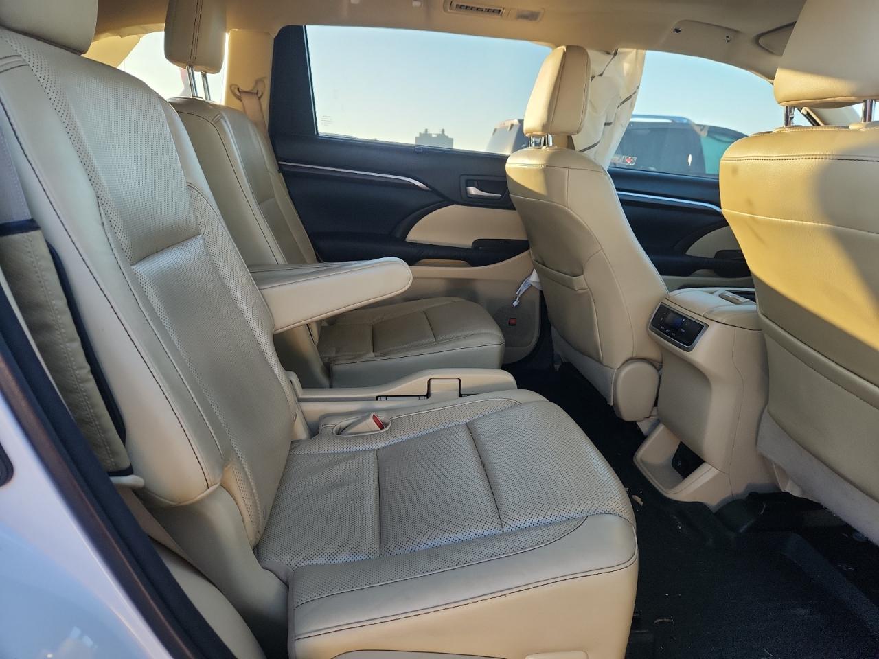 2015 Toyota Highlander Limited VIN: 5TDYKRFH1FS069185 Lot: 86103695