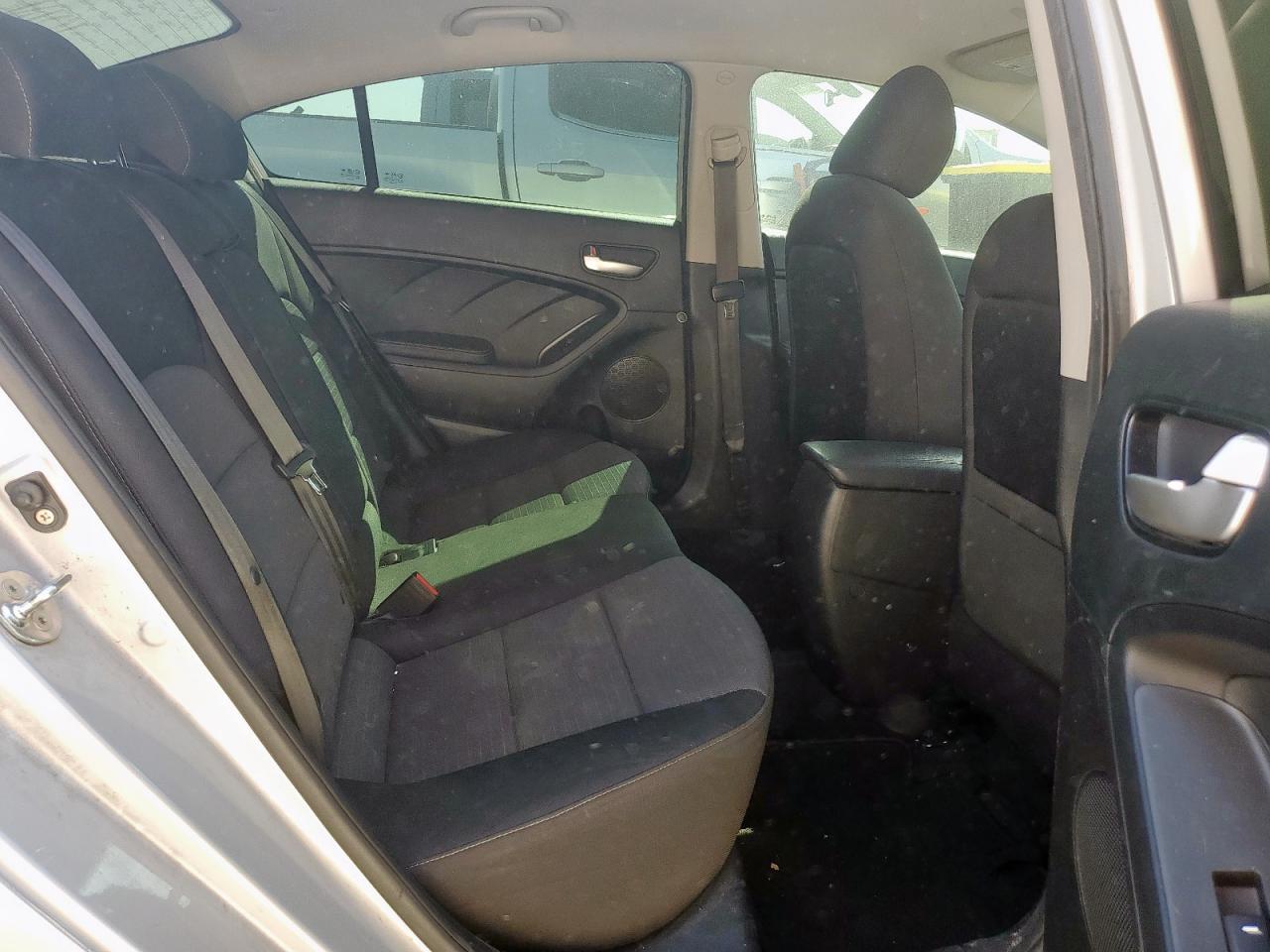 2018 Kia Forte Lx VIN: 3KPFL4A74JE255151 Lot: 82409185