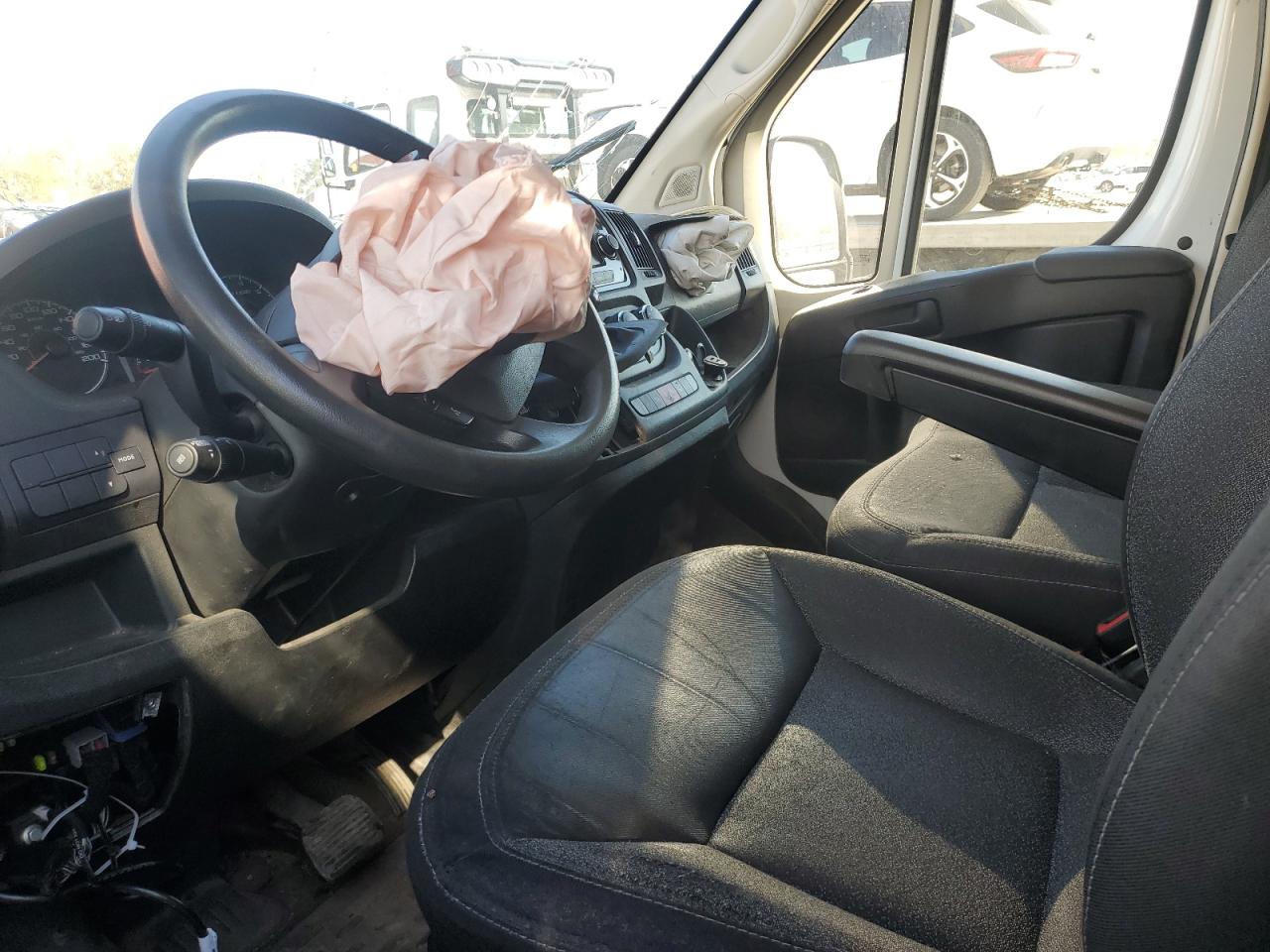 2019 Ram Promaster 3500 3500 High VIN: 3C6URVJG1KE523822 Lot: 84768475