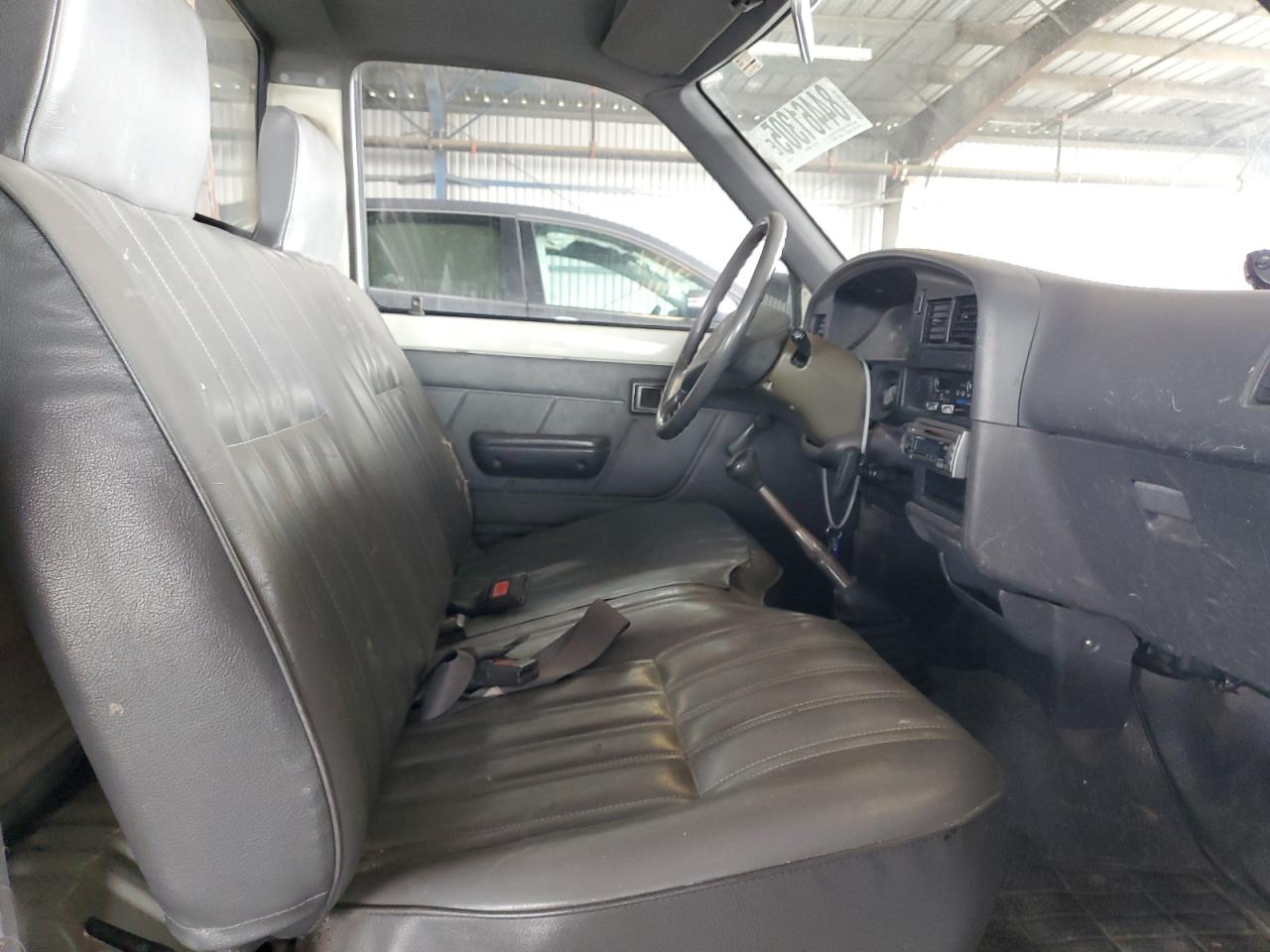 1992 Toyota Pickup 1/2 Ton Short Wheelbase Stb VIN: 4TARN81A0NZ000738 Lot: 84461305