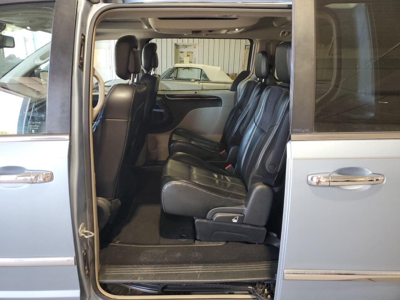 2013 Chrysler Town & Country Limited VIN: 2C4RC1GG7DR543462 Lot: 83966135