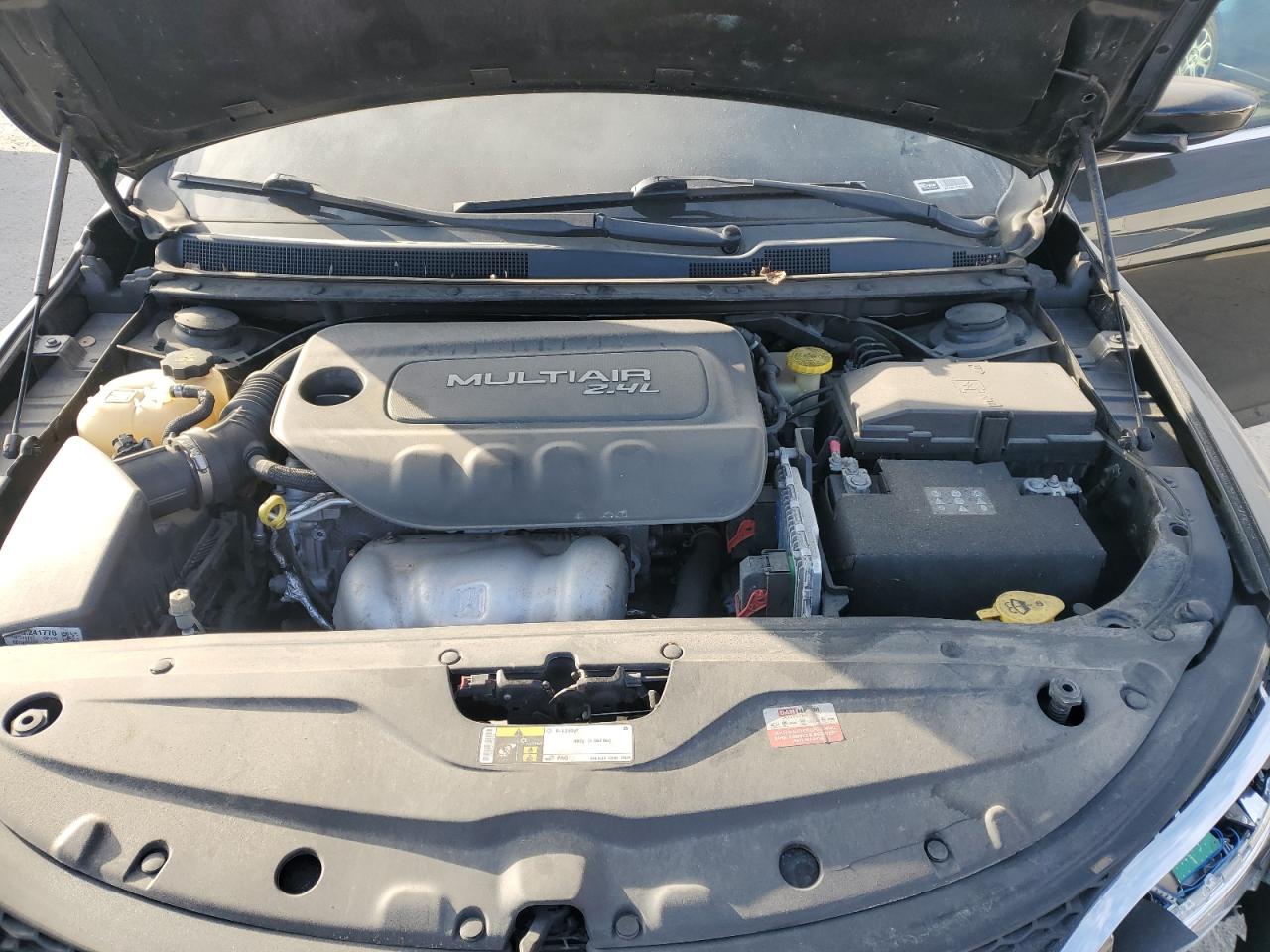 2015 Chrysler 200 Limited VIN: 1C3CCCAB0FN751671 Lot: 86892365
