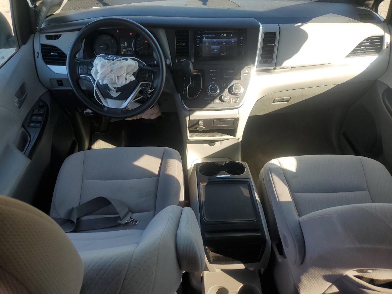 2017 Toyota Sienna Le VIN: 5TDJZ3DC4HS149231 Lot: 87120195