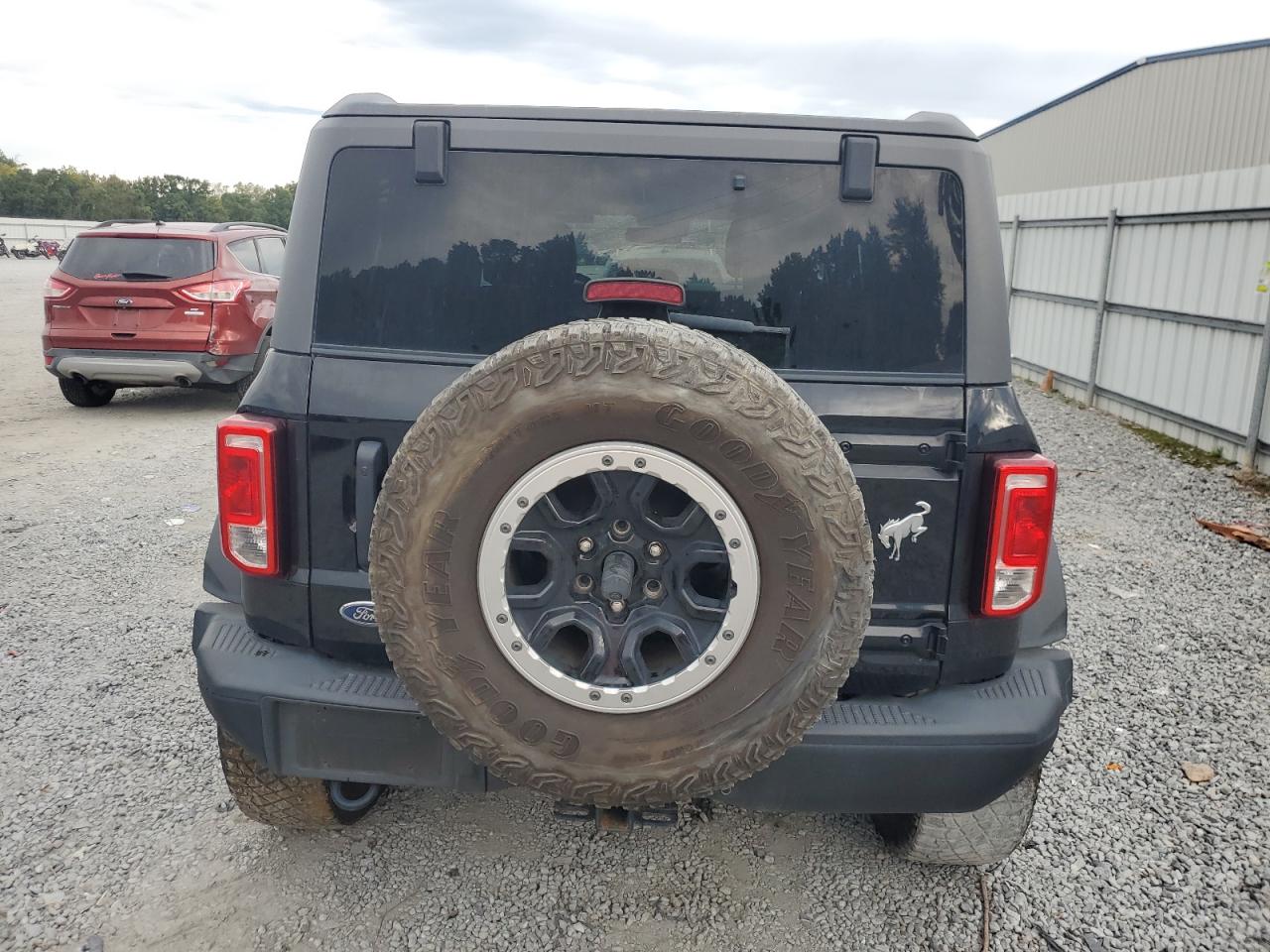 2022 Ford Bronco Base VIN: 1FMEE5DP5NLB04383 Lot: 85349895