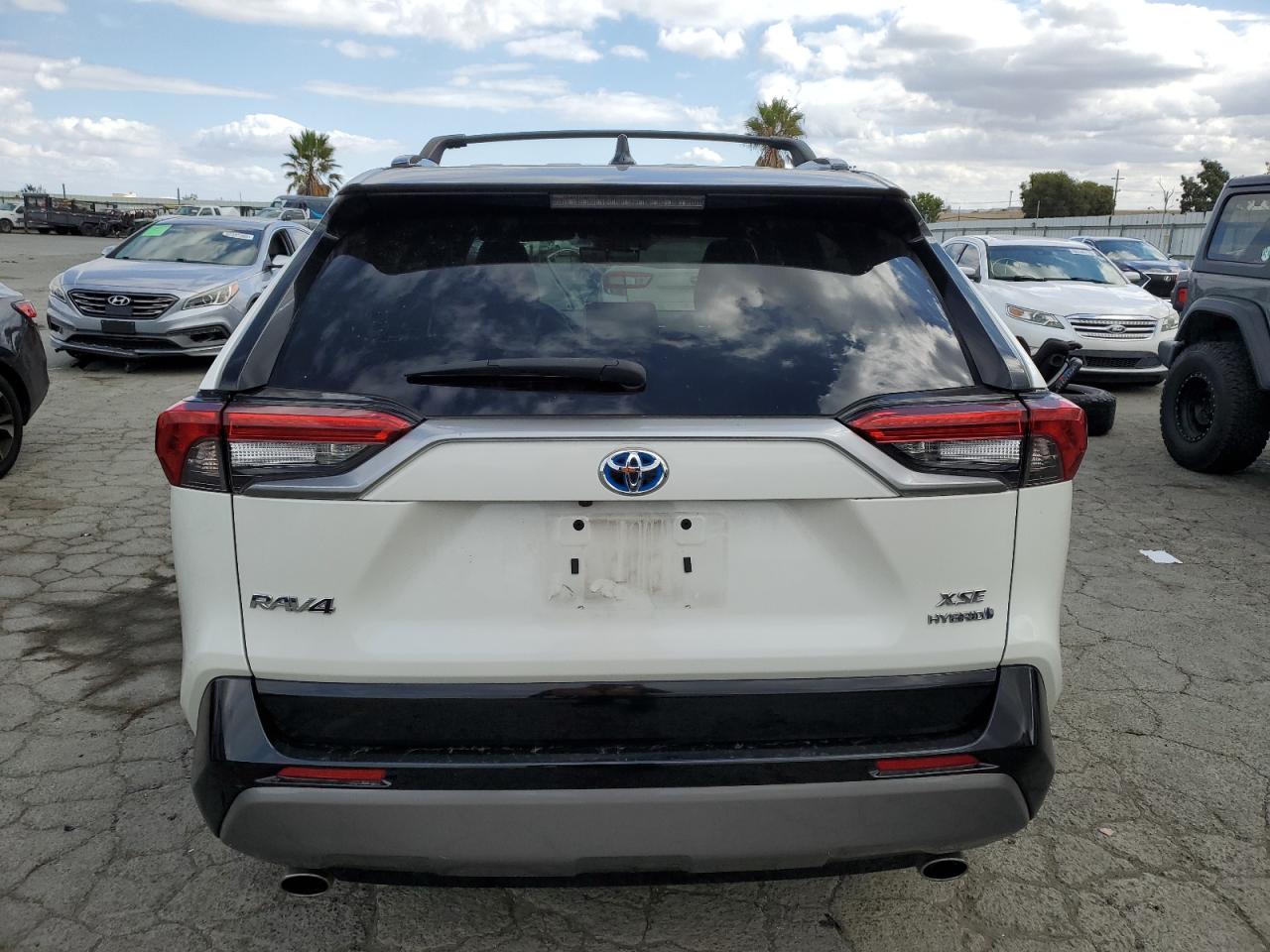 2021 Toyota Rav4 Xse VIN: 2T3E6RFV5MW005563 Lot: 82393305