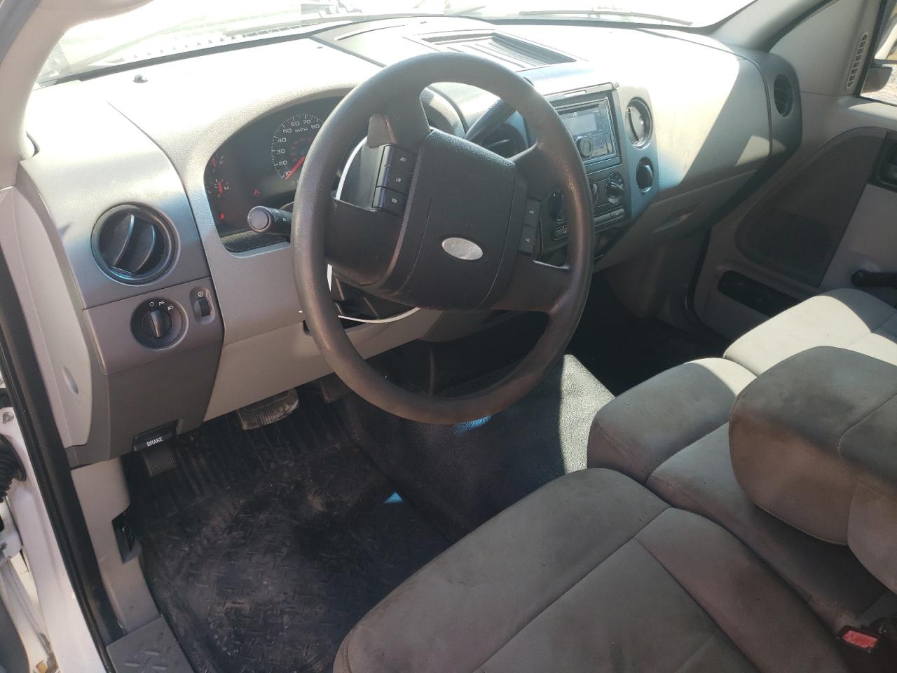 2007 Ford F150 VIN: 1FTRF12297NA15992 Lot: 87292915