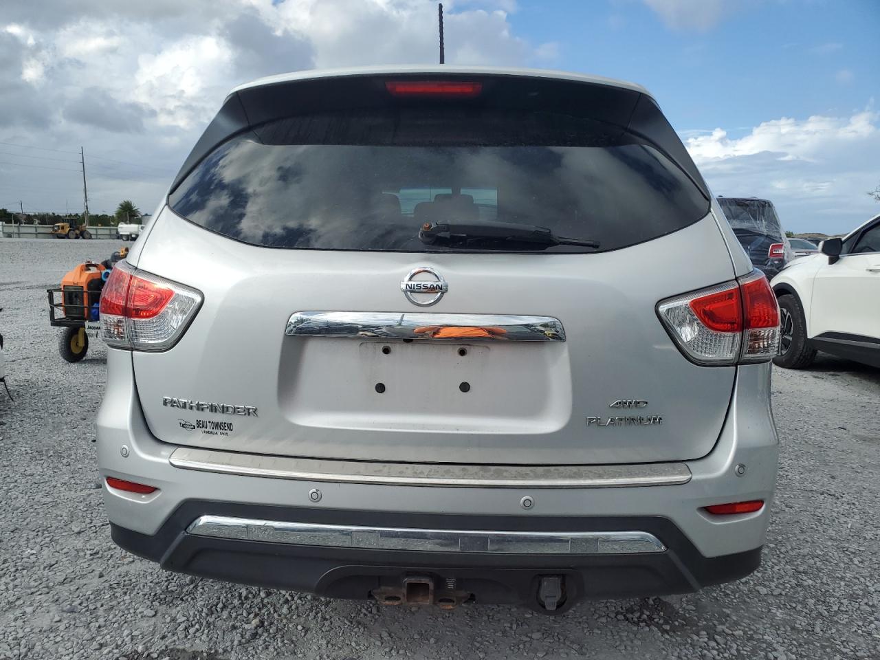 2015 Nissan Pathfinder S VIN: 5N1AR2MMXFC660813 Lot: 84643405