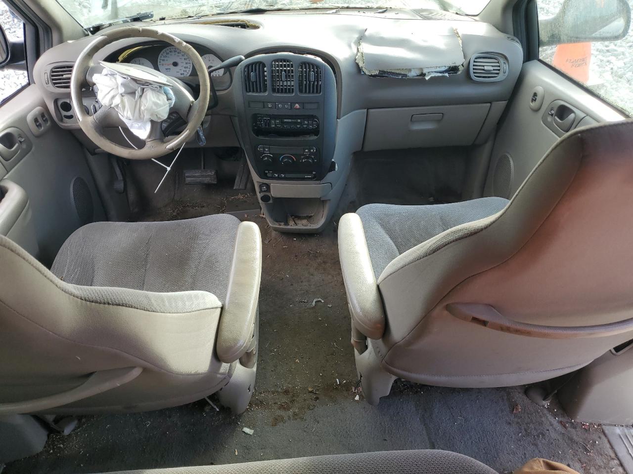 2003 Dodge Caravan Se VIN: 1D4GP25303B137346 Lot: 81940345