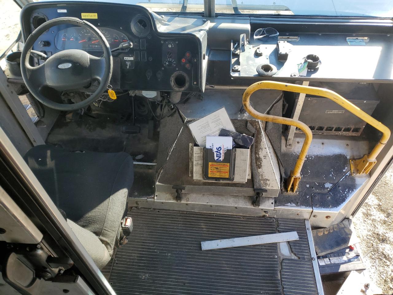 2005 Ford Econoline E350 Super Duty Stripped Chassis VIN: 1FCKE39L75HB27801 Lot: 90648775