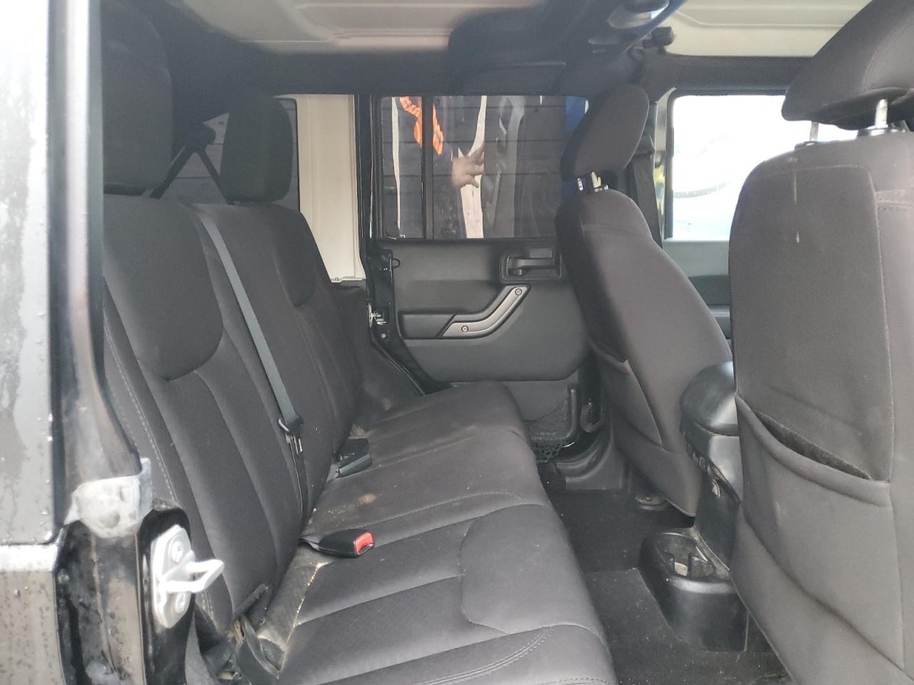 2015 Jeep Wrangler Unlimited Sport VIN: 1C4BJWDG1FL557054 Lot: 85955165