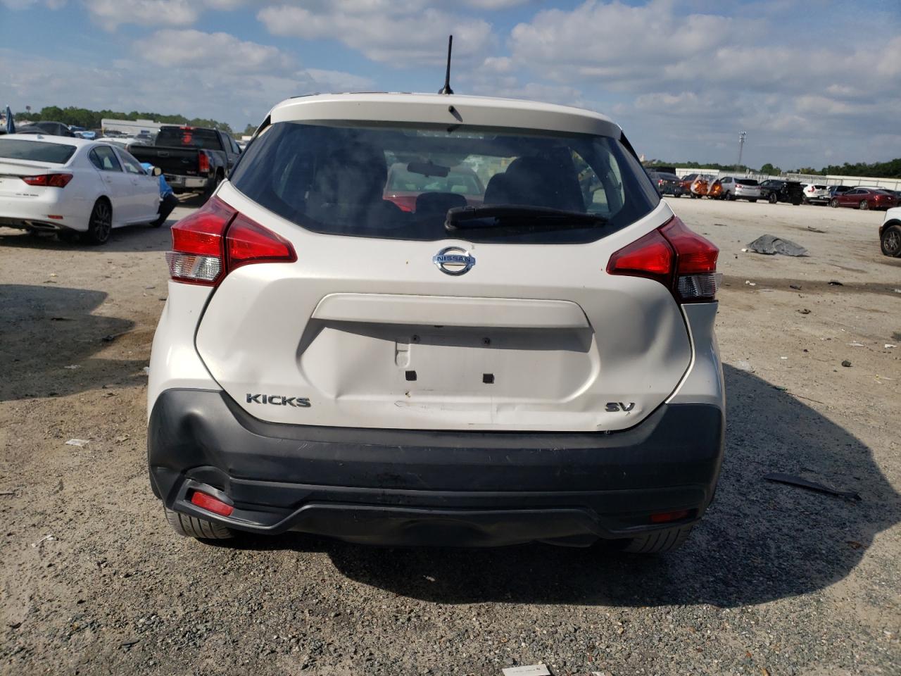 2018 Nissan Kicks S VIN: 3N1CP5CU0JL513924 Lot: 84744775