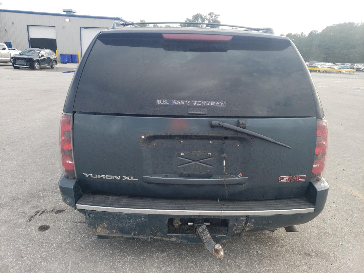 2007 GMC Yukon Xl Denali VIN: 1GKFK668X7J192380 Lot: 81927925