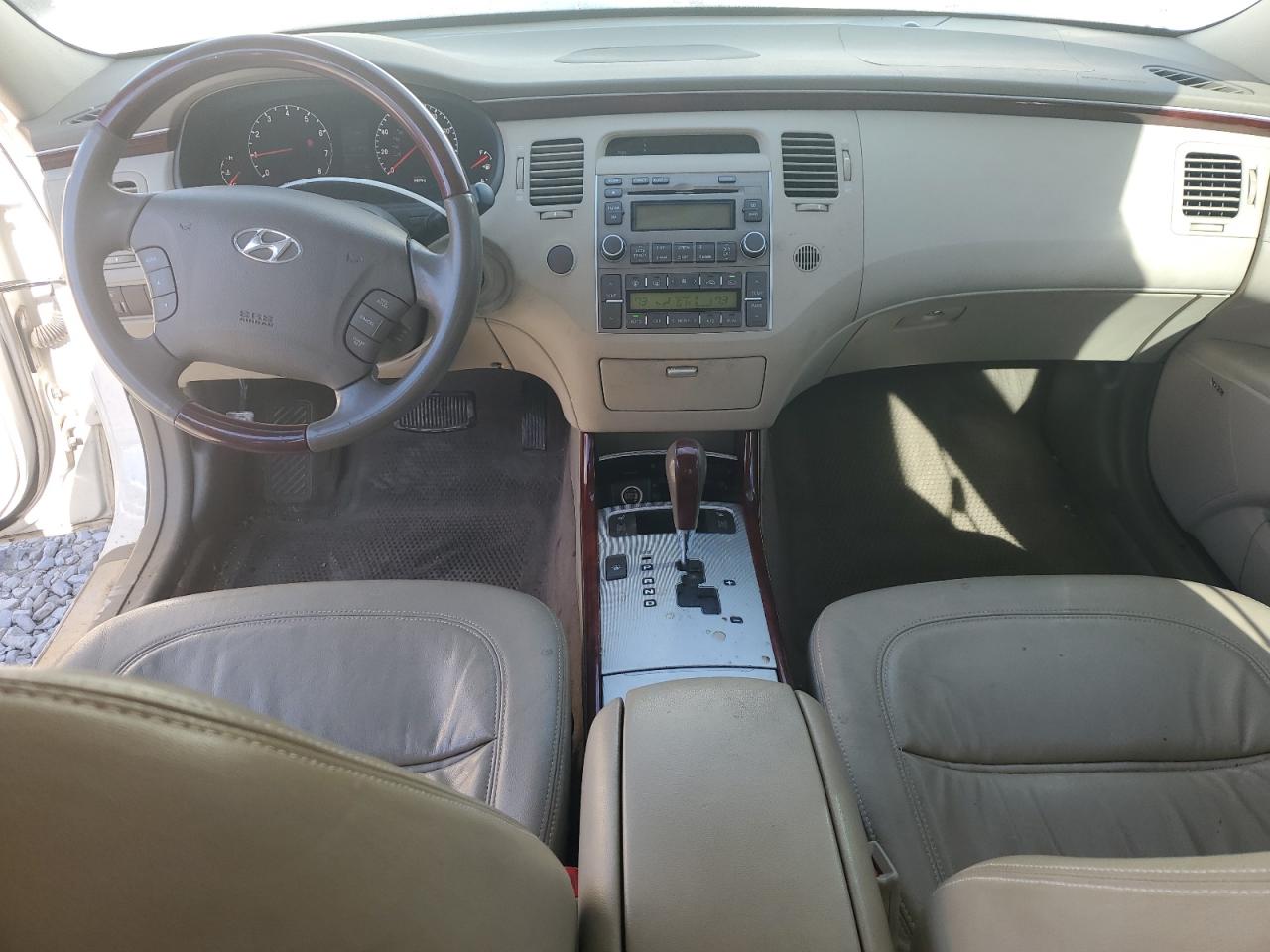 2008 Hyundai Azera Se VIN: KMHFC46F98A289501 Lot: 87080935