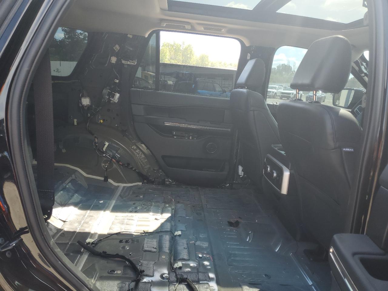 2024 Ford Expedition Xlt VIN: 1FMJU1H84REB00459 Lot: 85929505