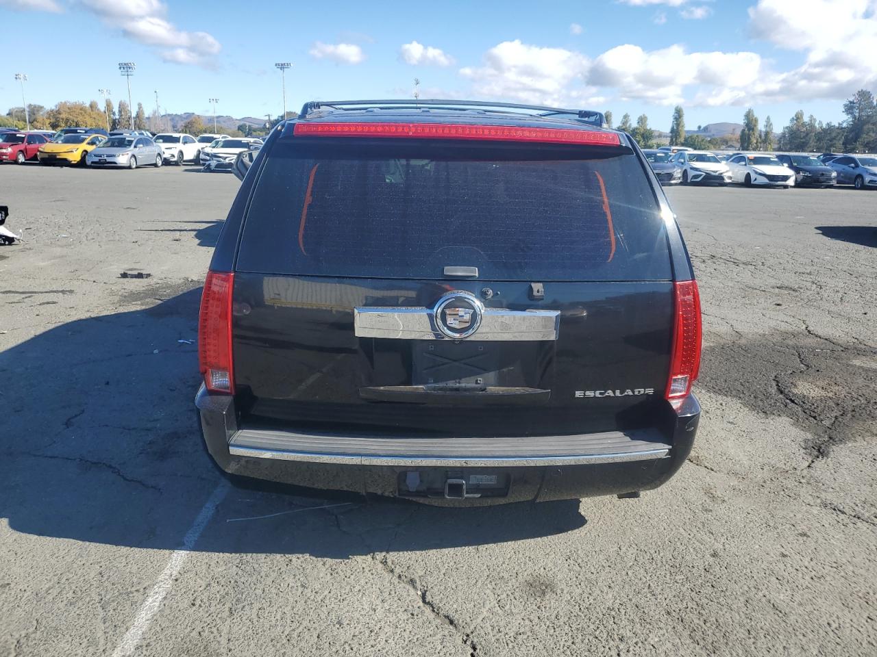 2008 Cadillac Escalade Luxury VIN: 1GYFK63868R185214 Lot: 90117775