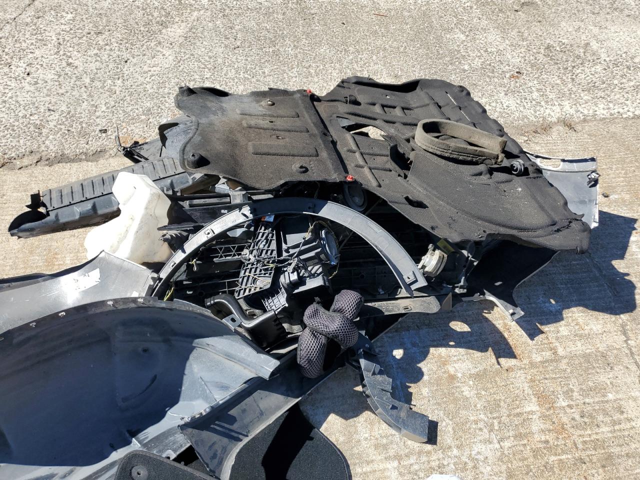 2018 Ford Escape S VIN: 1FMCU0F74JUC60364 Lot: 87306825