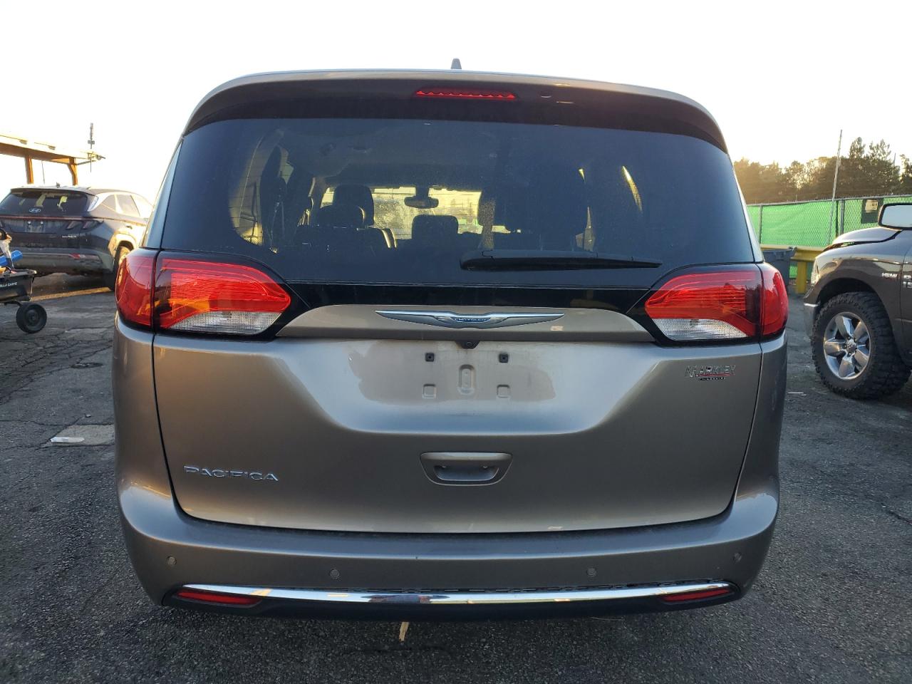 2017 Chrysler Pacifica Touring L VIN: 2C4RC1BG9HR822957 Lot: 87300115