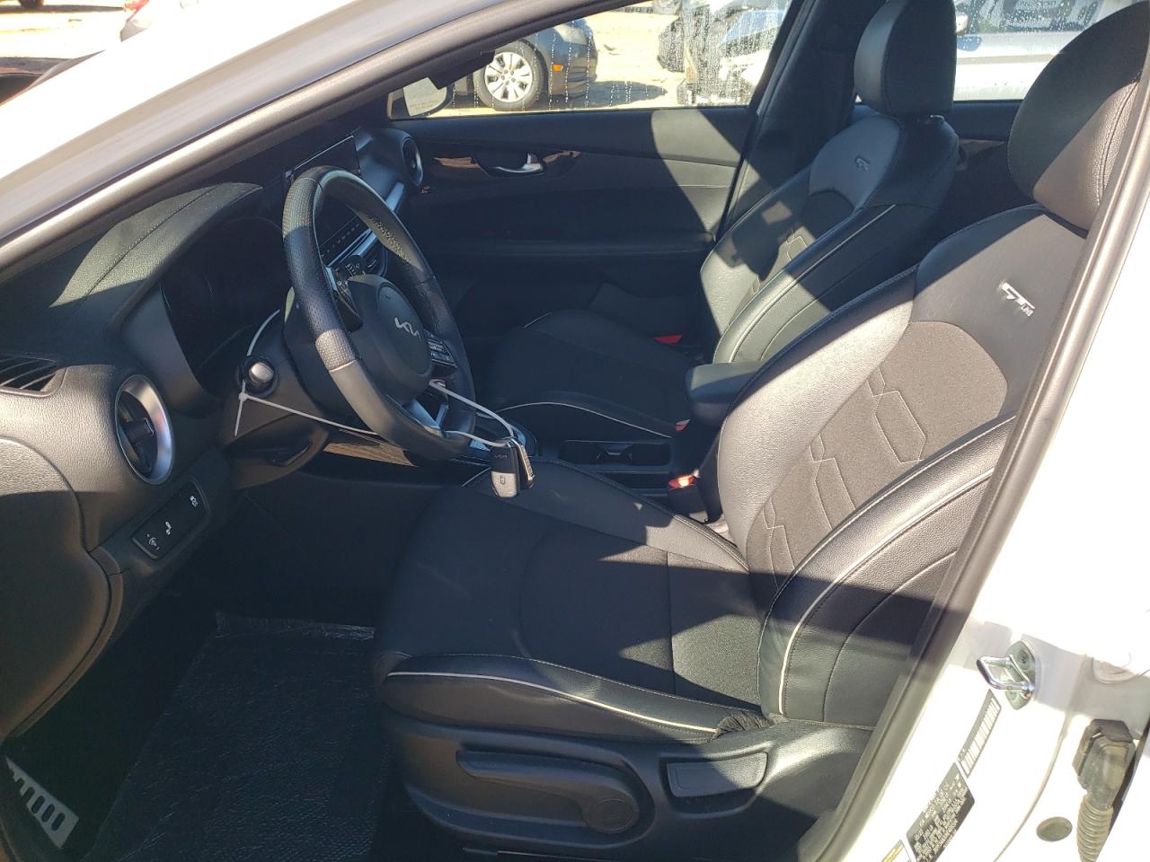 2022 Kia Forte Gt Line VIN: 3KPF54AD0NE489504 Lot: 81545165