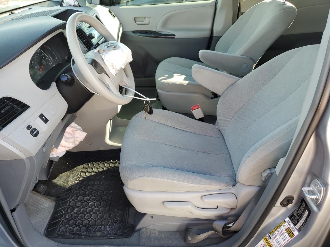 2012 Toyota Sienna VIN: 5TDZK3DC0CS233658 Lot: 82116745