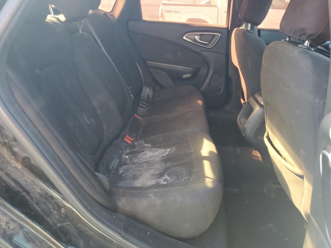 2015 Chrysler 200 Limited VIN: 1C3CCCAB9FN584050 Lot: 82318805