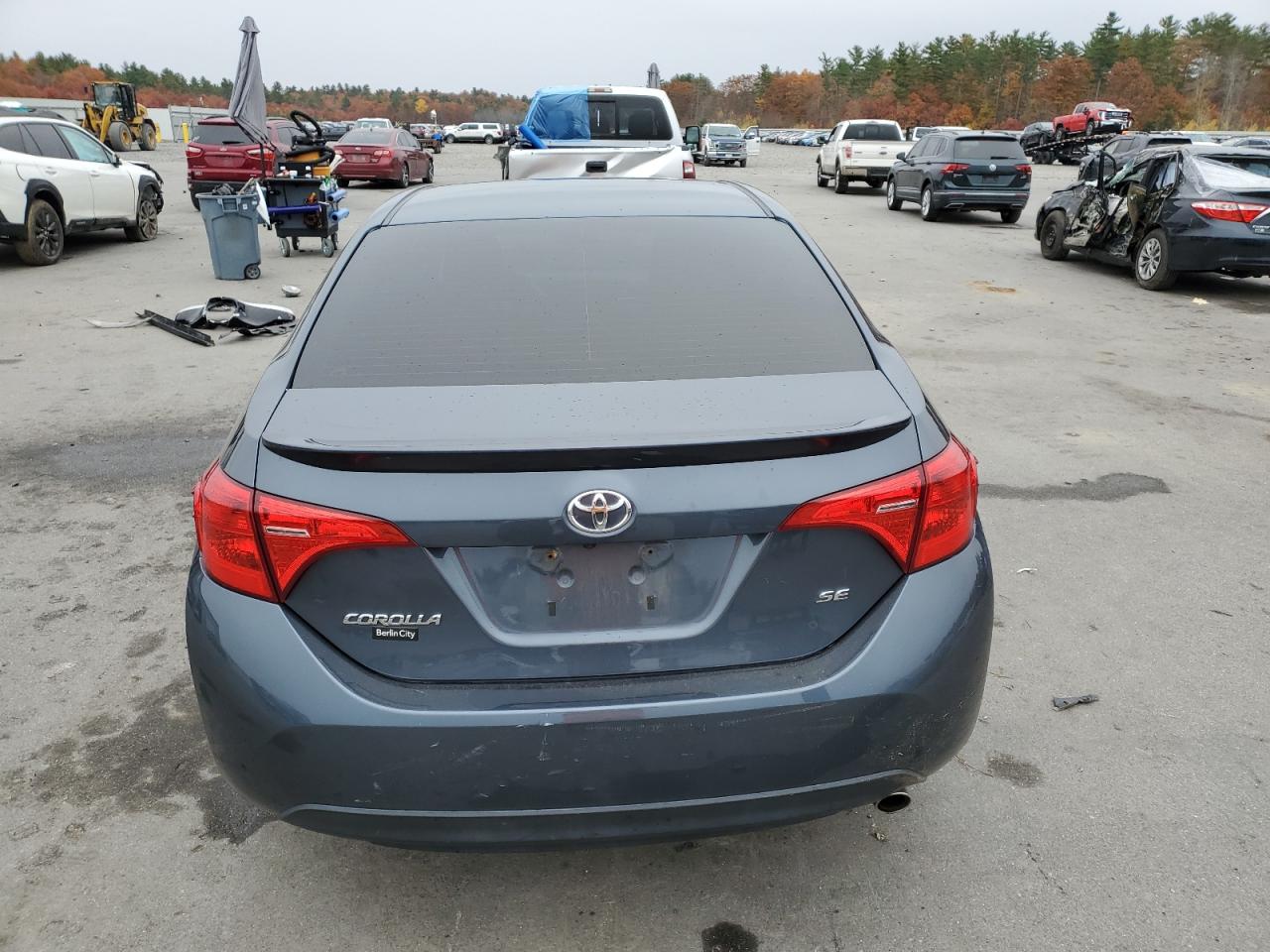 2018 Toyota Corolla L VIN: 2T1BURHE0JC049112 Lot: 90670295