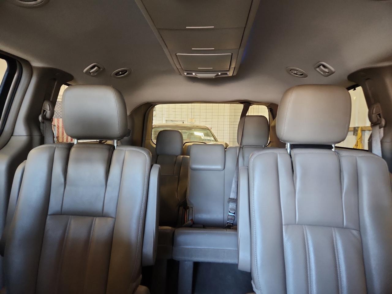 2012 Chrysler Town & Country Touring L VIN: 2C4RC1CG1CR420356 Lot: 85868635