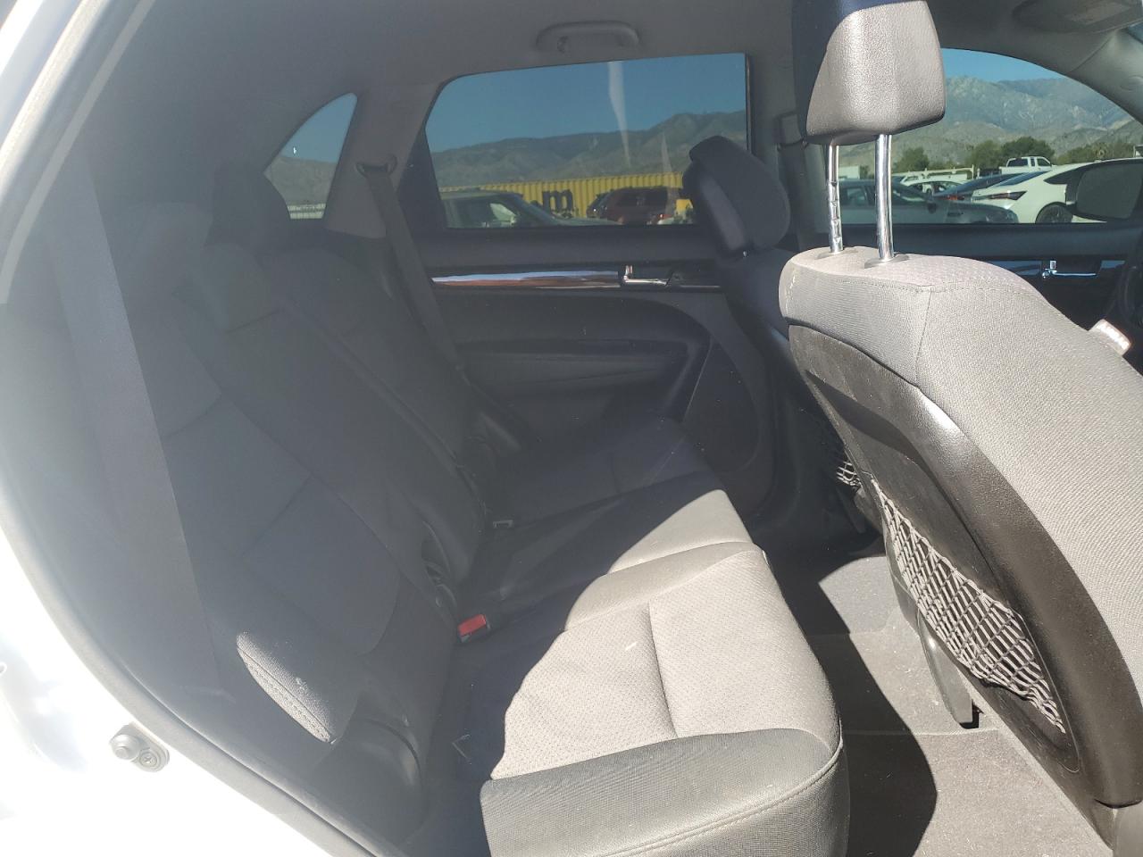 2012 Kia Sorento Base VIN: 5XYKT3A16CG214725 Lot: 86900885