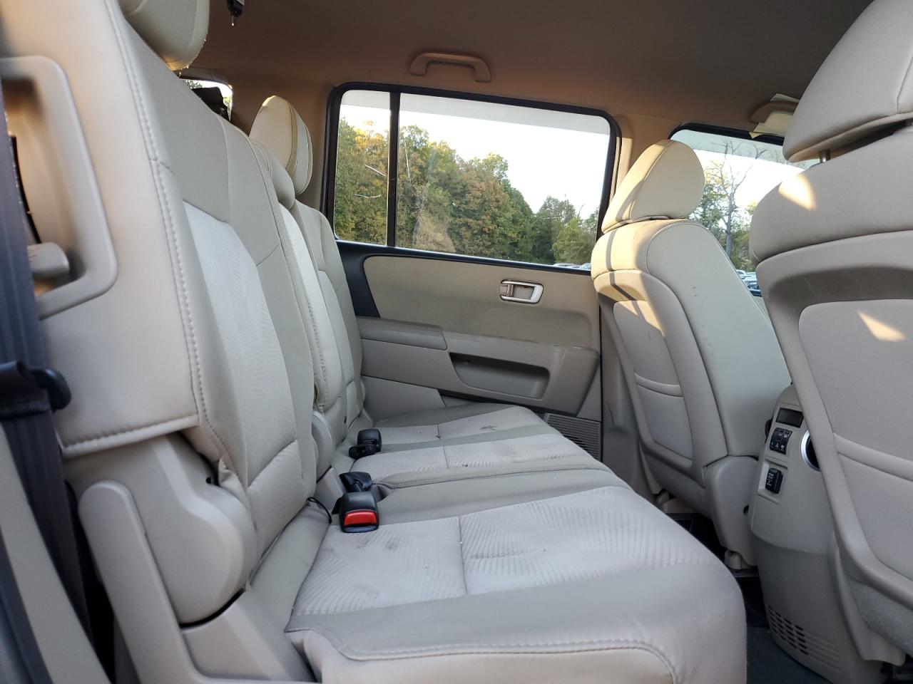 2014 Honda Pilot Lx VIN: 5FNYF4H21EB029742 Lot: 86149035