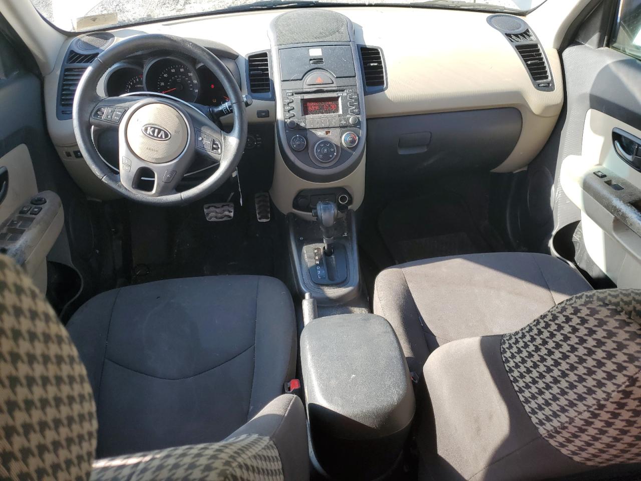 2010 Kia Soul + VIN: KNDJT2A21A7039678 Lot: 90727535