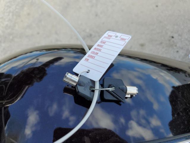 2010 HARLEY-DAVIDSON FLHX   