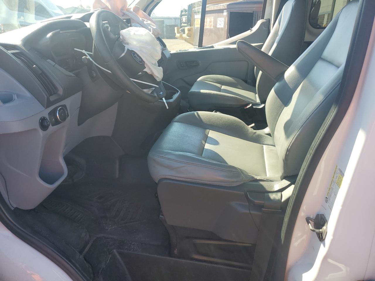 2015 Ford Transit T-250 VIN: 1FTNR1ZM9FKA37312 Lot: 85320365