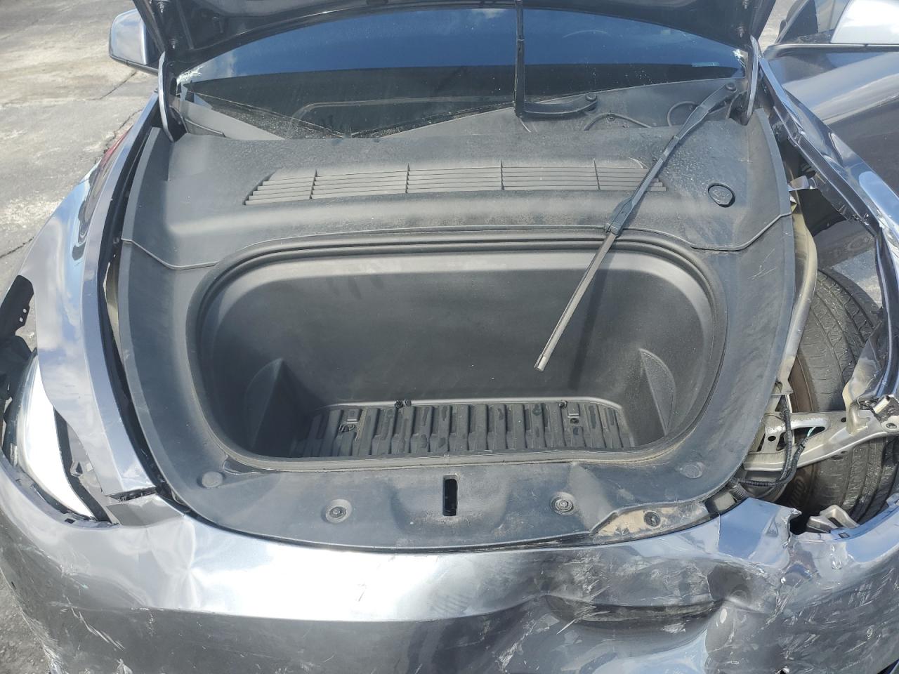 2022 Tesla Model Y VIN: 7SAYGDEE1NF356625 Lot: 84837115